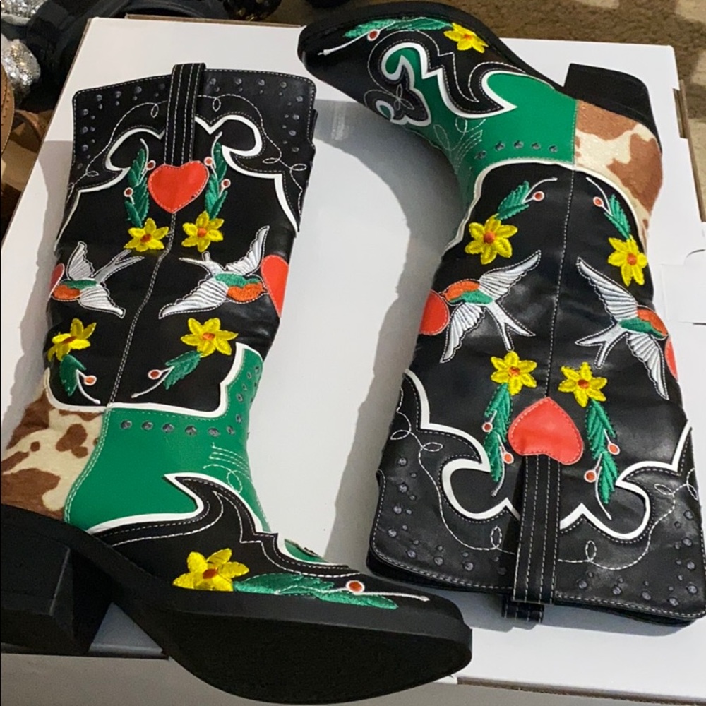 Patterned western boot